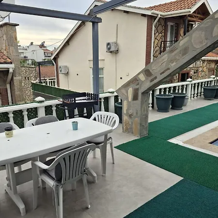 Vila Tas Ev *