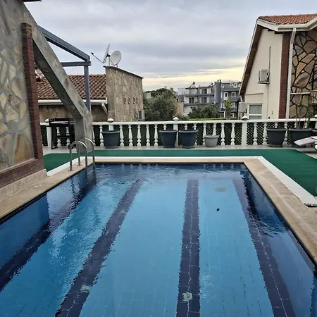 Tas Ev Vila Kusadası